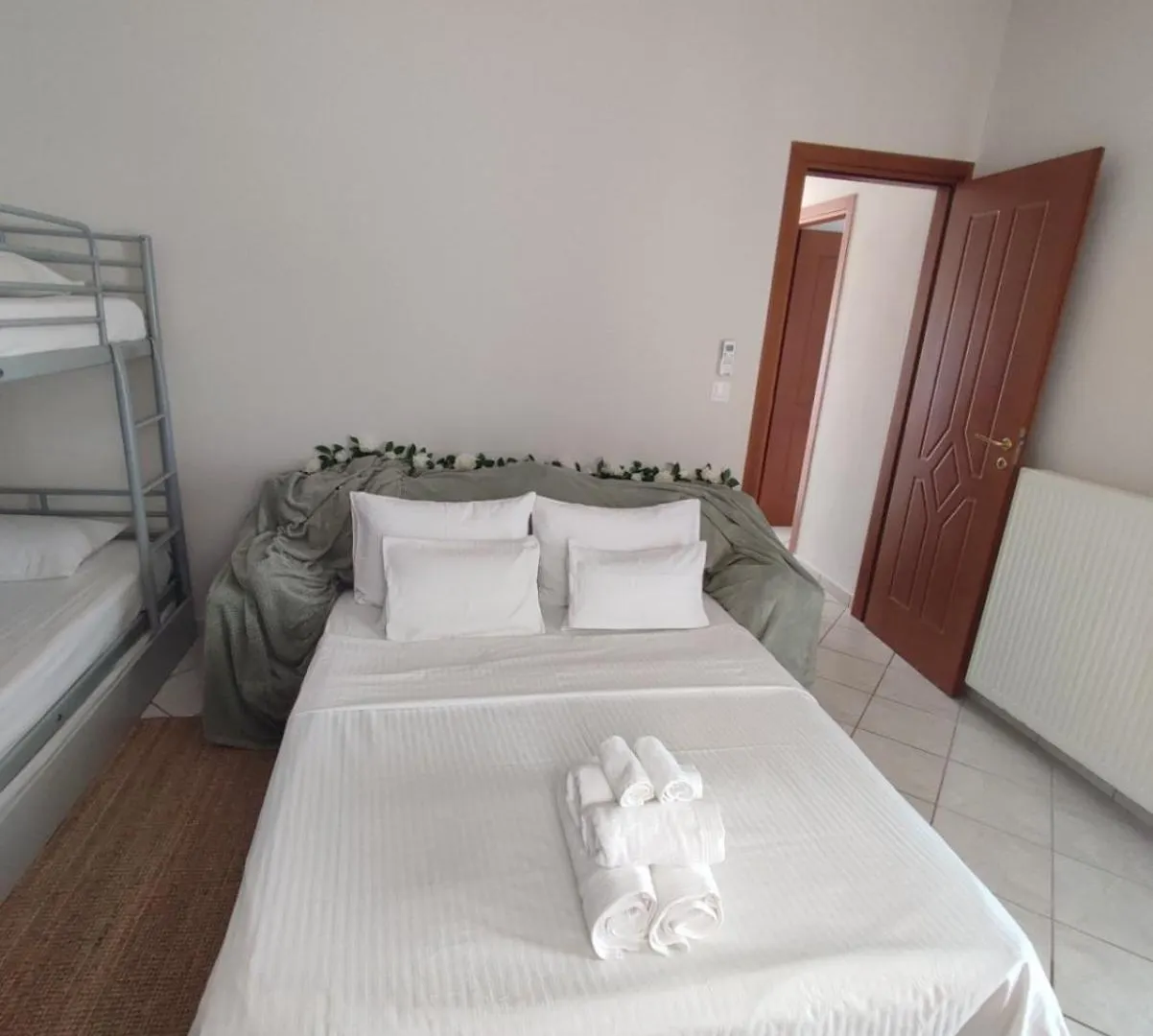 ניקיטי Anna Family Apartment
