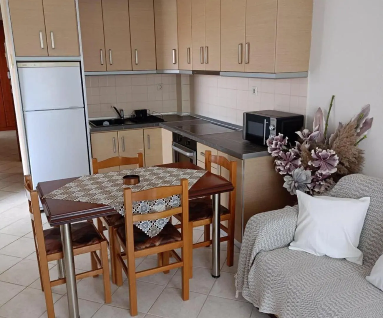 ניקיטי Anna Family Apartment